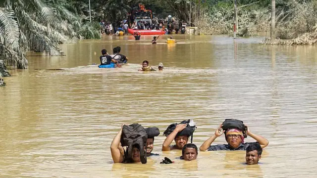 banjir bandang di sukamaju